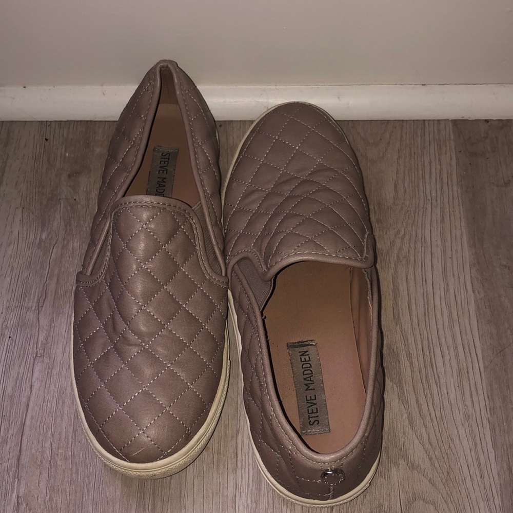 Steve Madden Slip ons